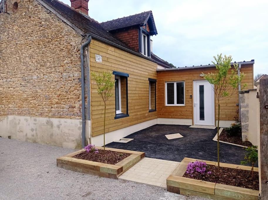 Maison De Campagne Avec Cour Sées Eksteriør billede